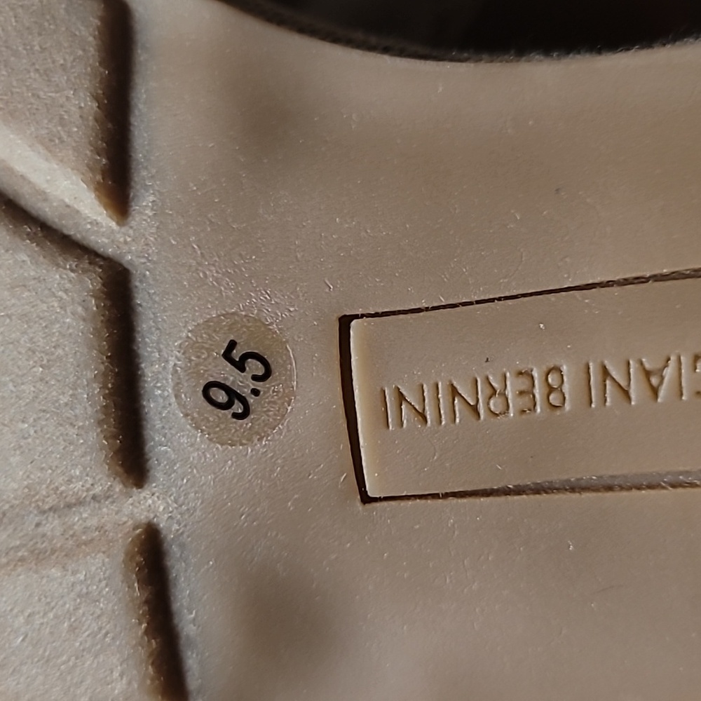 Giani Bernini Hylttonf Memory Foam Brown Logo Slide Sandals 9.5M NWB - Picture 5 of 6